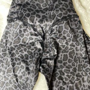 Soft leopard print leggings